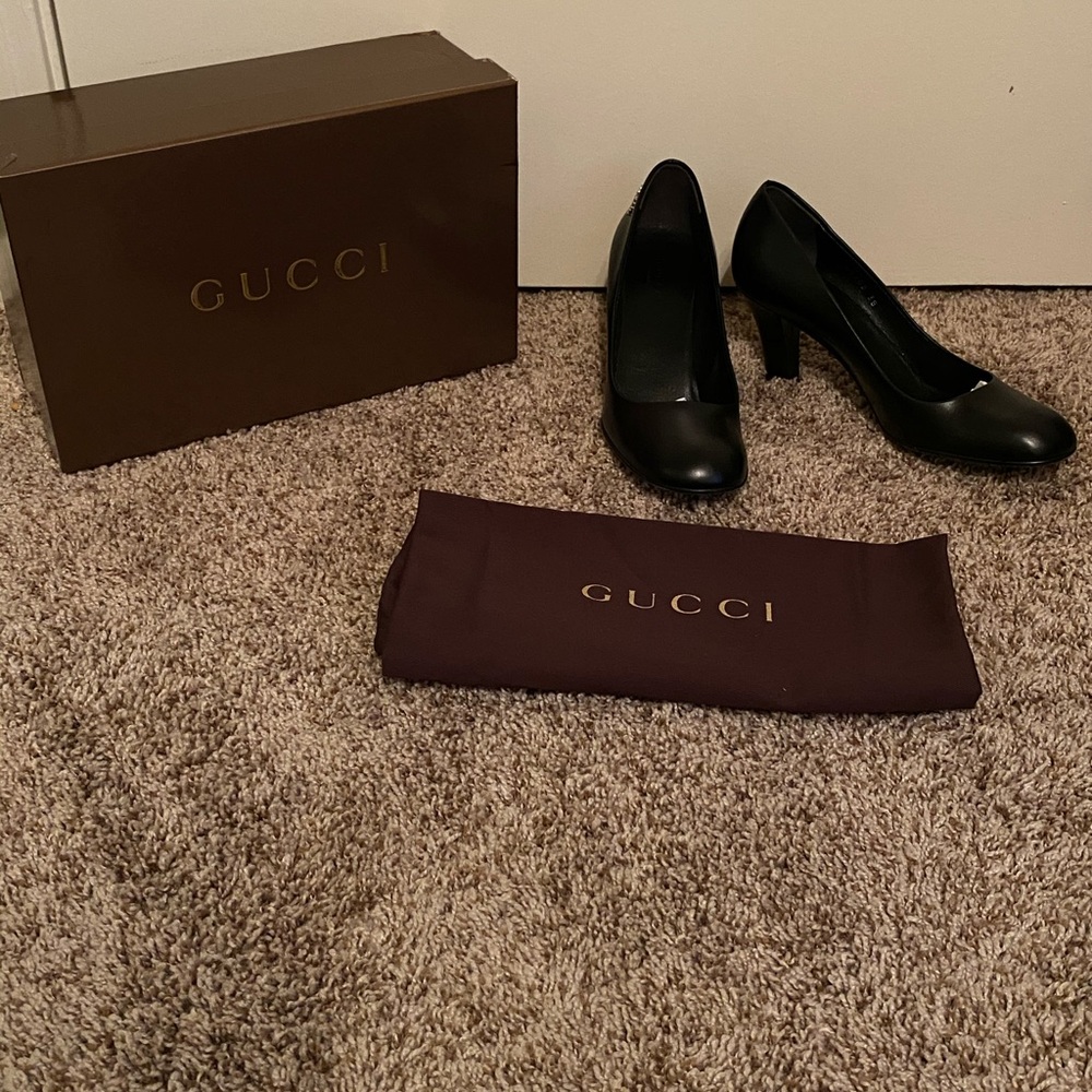 Gucci black logo shoes 38 US 7.5 -8
